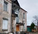 Сильный ветер сдул стену музея в Приморье