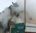 Двухэтажный частный дом горел в Южно-Сахалинске