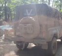 Бойцы на СВО показали возвращение с боевого задания на УАЗе, который отправили им с Сахалина