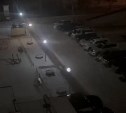 "В режиме маяка": фонарь в Южно-Сахалинске подаёт странные сигналы и будит горожан