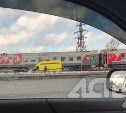 Из-за трагедии на ж/д путях в Южно-Сахалинске задерживаются два поезда 
